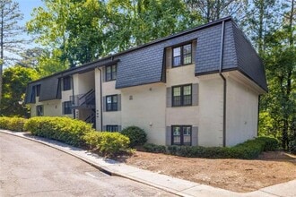183 Triumph Dr NW in Atlanta, GA - Building Photo - Building Photo