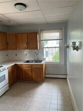 32 Medway St in Providence, RI - Building Photo - Building Photo