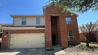 15632 Gatehouse Dr in Roanoke, TX - Building Photo