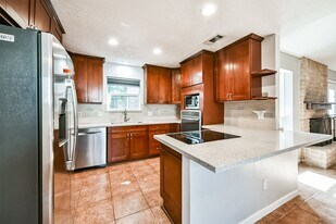 16031 Birch Vale Dr in Houston, TX - Building Photo