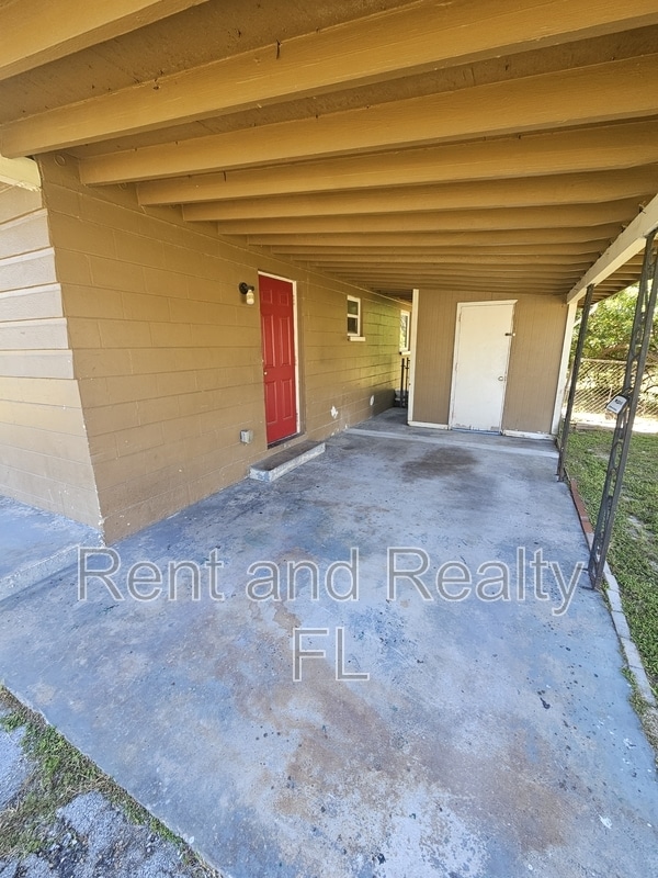 7921 Endive Ave in Tampa, FL - Building Photo - Building Photo