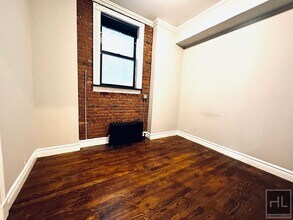 Clinton Street in New York, NY - Building Photo - Building Photo