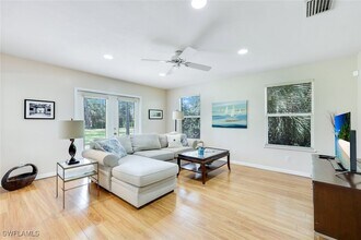 131 Cajeput Dr in Naples, FL - Building Photo - Building Photo