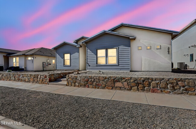 2505 Mike Price Dr in El Paso, TX - Building Photo - Building Photo