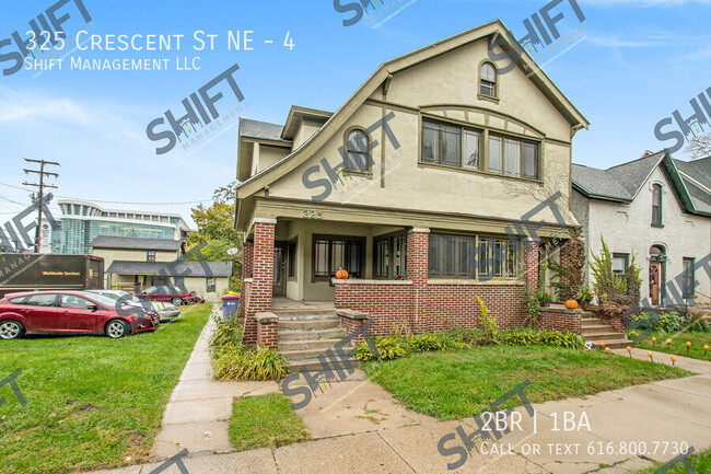 325 Crescent St NE