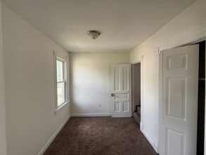 942 W Edwards St in Springfield, IL - Building Photo - Building Photo