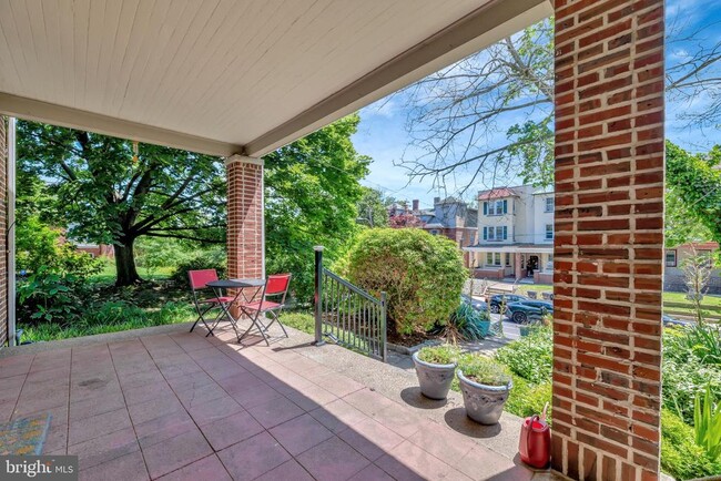 property at 817 N Harrison St