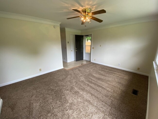 1502 Nichols Dr in Clarksville, TN - Building Photo - Building Photo