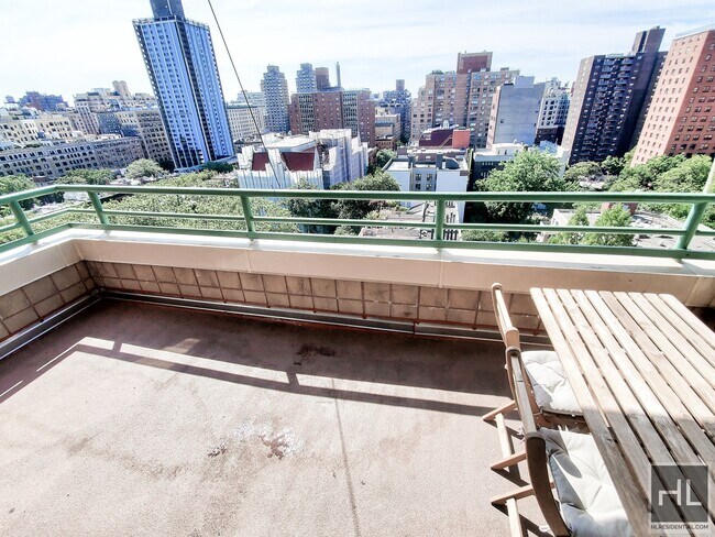600 Columbus Ave-Unit -3A in New York, NY - Building Photo - Building Photo