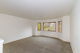 9721 20th Ave NE in Seattle, WA - Building Photo - Building Photo