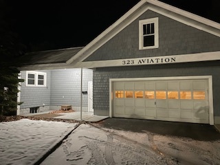 323 Aviation Rd in Queensbury, NY - Building Photo