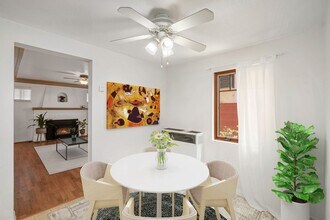 832 Cypress Ave in Hermosa Beach, CA - Foto de edificio - Building Photo