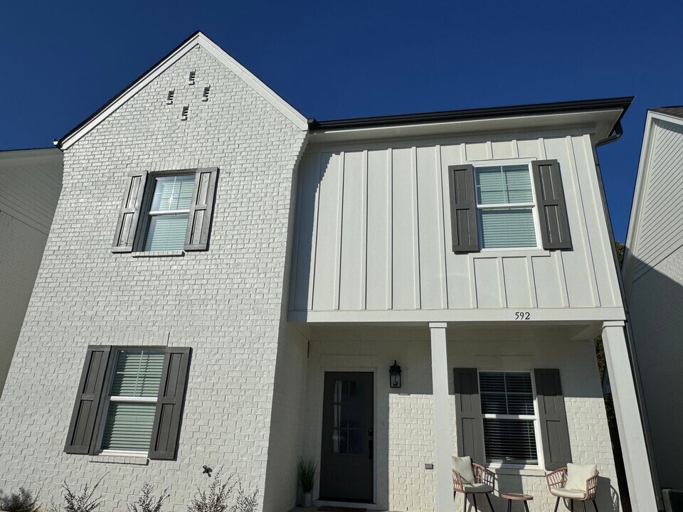 592 Meadow Ln in Oxford, MS - Building Photo