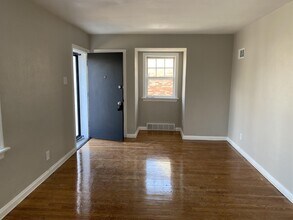 6860 Julian Ave in St. Louis, MO - Building Photo - Building Photo