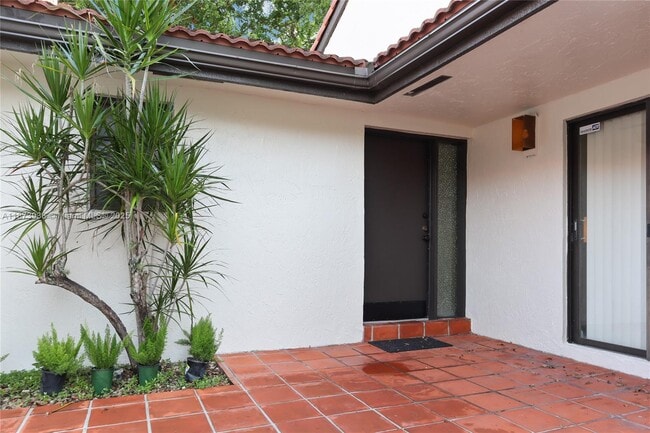 12371 SW 94th Terrace in Miami, FL - Building Photo - Building Photo