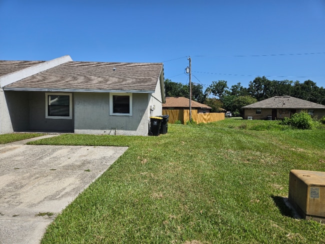 1015 Harden Ct in Lakeland, FL - Building Photo - Building Photo