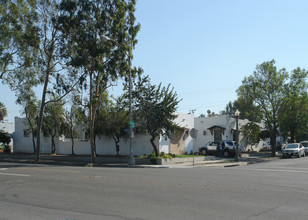 606 E 6th St in Corona, CA - Building Photo - Building Photo