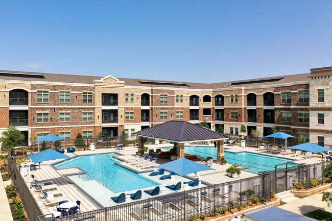 Brea Frisco in Frisco, TX - Foto de edificio - Building Photo