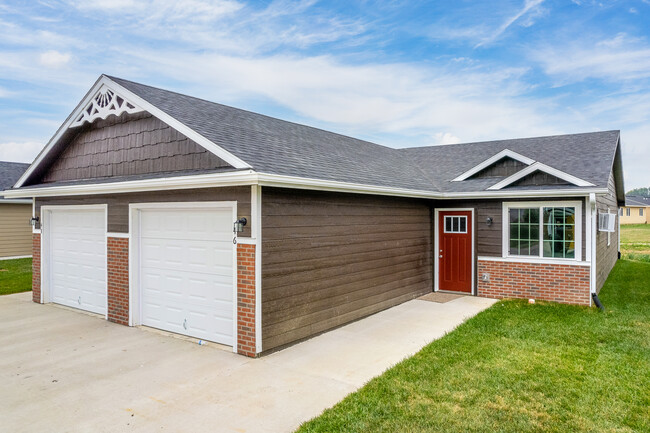 View Pointe in Pella, IA - Foto de edificio - Building Photo