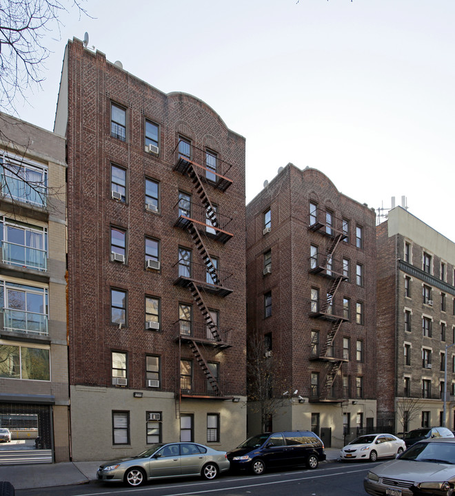 16-20 Marble Hill Ave in New York, NY - Foto de edificio