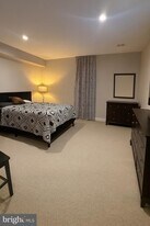 25287 Justice Dr in South Riding, VA - Building Photo