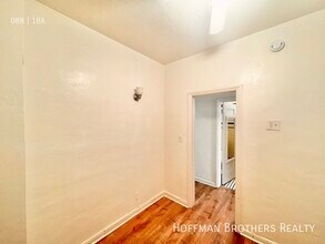 608 S Dunsmuir Ave in Los Angeles, CA - Building Photo - Building Photo