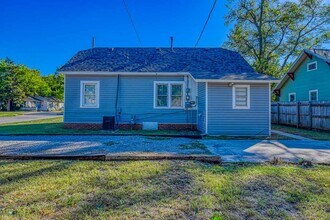 302 S Flood Ave in Norman, OK - Building Photo - Building Photo