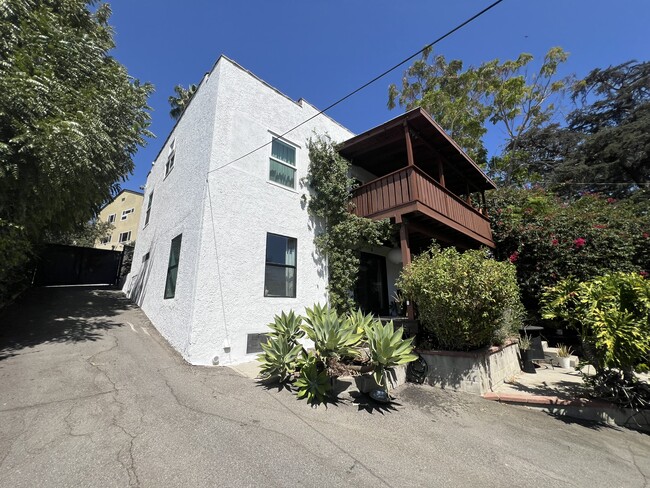 844 N Dillon St, Unit 842 north Dillon st