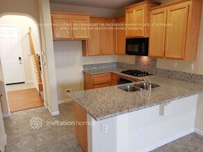 3744 Naturita Way in Sacramento, CA - Foto de edificio - Building Photo