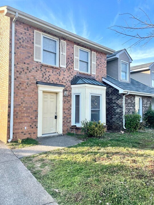 1821 Lexington Trce in Murfreesboro, TN - Building Photo