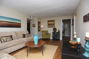 Brickline Apartments in St. Louis, MO - Building Photo