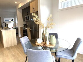 9805-9153 153 St NW in Edmonton, AB - Building Photo - Building Photo