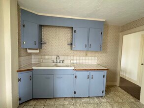 29B Broad St, Unit 29 B Broad Street in Medway, MA - Foto de edificio - Building Photo