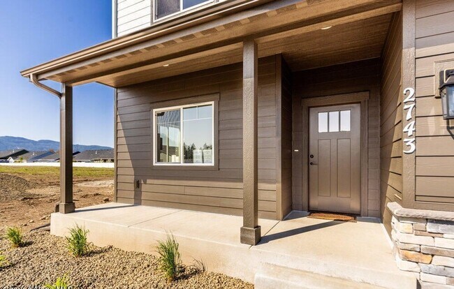 2743 N Neptune Street in Post Falls, ID - Building Photo - Building Photo