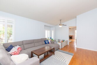 7790 Prairie Shadow Rd in San Diego, CA - Building Photo - Building Photo