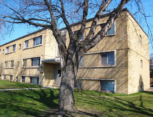 The Maplewood in Thunder Bay, ON - Building Photo