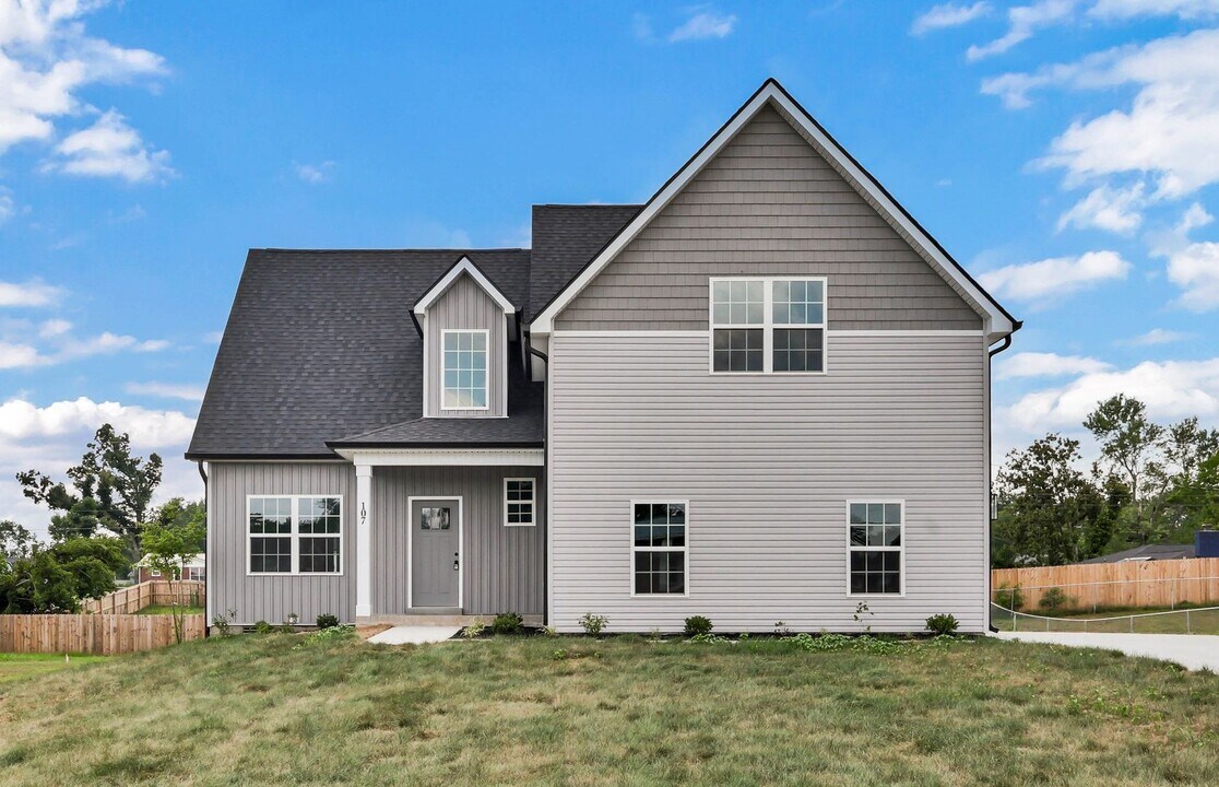 107 Morningside Dr in Clarksville, TN - Building Photo
