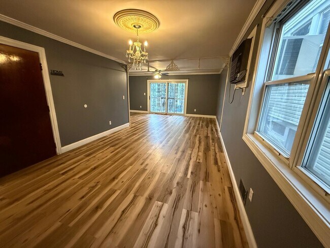 19 Roosevelt Ave in Jersey City, NJ - Building Photo - Building Photo