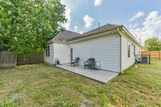 4901 Higgins St in Houston, TX - Building Photo - Building Photo