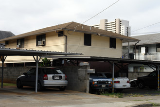 821 Olokele Ave in Honolulu, HI - Building Photo - Building Photo