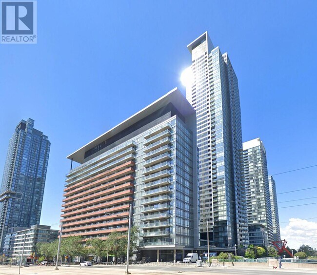 property at 705-4k Spadina Ave.