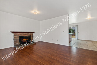 10915 Tobago Rd in San Diego, CA - Building Photo - Building Photo