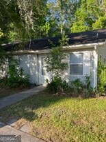 235 W Lakemont Dr in Kingsland, GA - Building Photo