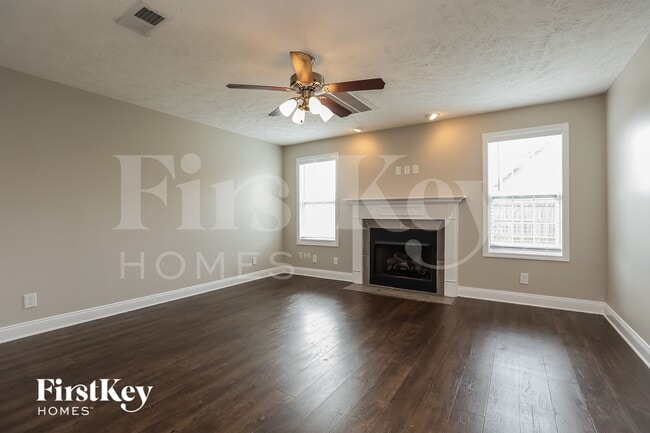 1280 Eagle's View Dr in Clarksville, TN - Foto de edificio - Building Photo