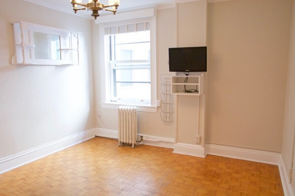 21 Beacon St, Unit 8D in Boston, MA - Building Photo