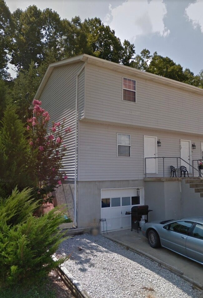 122 McGrew Dr Rentals in Elkview, WV