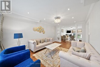 148 Caproni Dr in Vaughan, ON - Building Photo - Building Photo