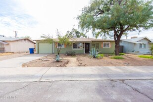 1029 W Elna Rae St in Tempe, AZ - Building Photo