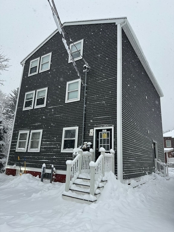 property at 13 Wittig Ct