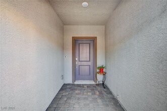 3791 McLeod Dr in Las Vegas, NV - Building Photo - Building Photo